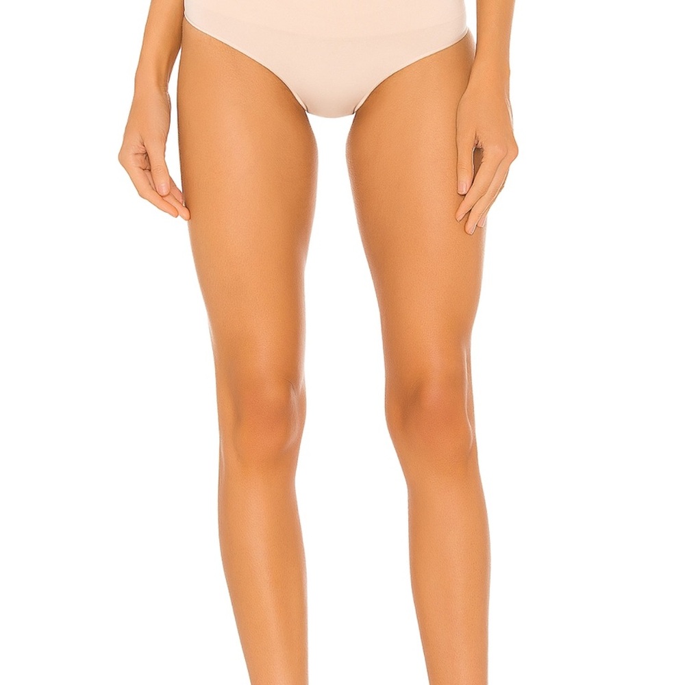 NWT SPANX Everyday Shaping Panties Boyshort S